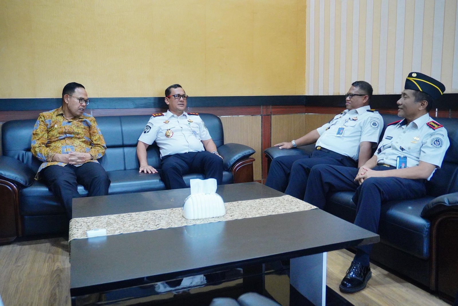 Kakanwil Ditjenpas Sulsel Audiensi dengan Pemkab Bone, Bahas Dukungan Pidana Kerja Sosial dan Usulan Pinjam Pakai