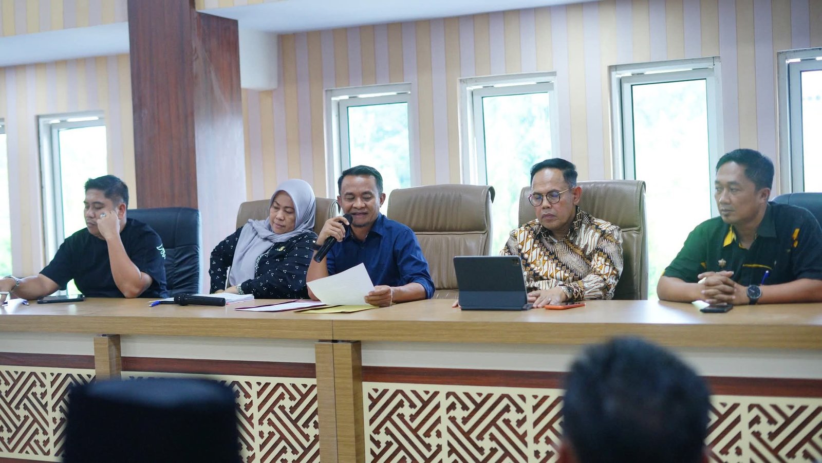 Bupati – Wabup Bone Putuskan Pemberian THR PPPK Paruh Waktu kepada 3.927 Pegawai, Total Rp3,98 Miliar