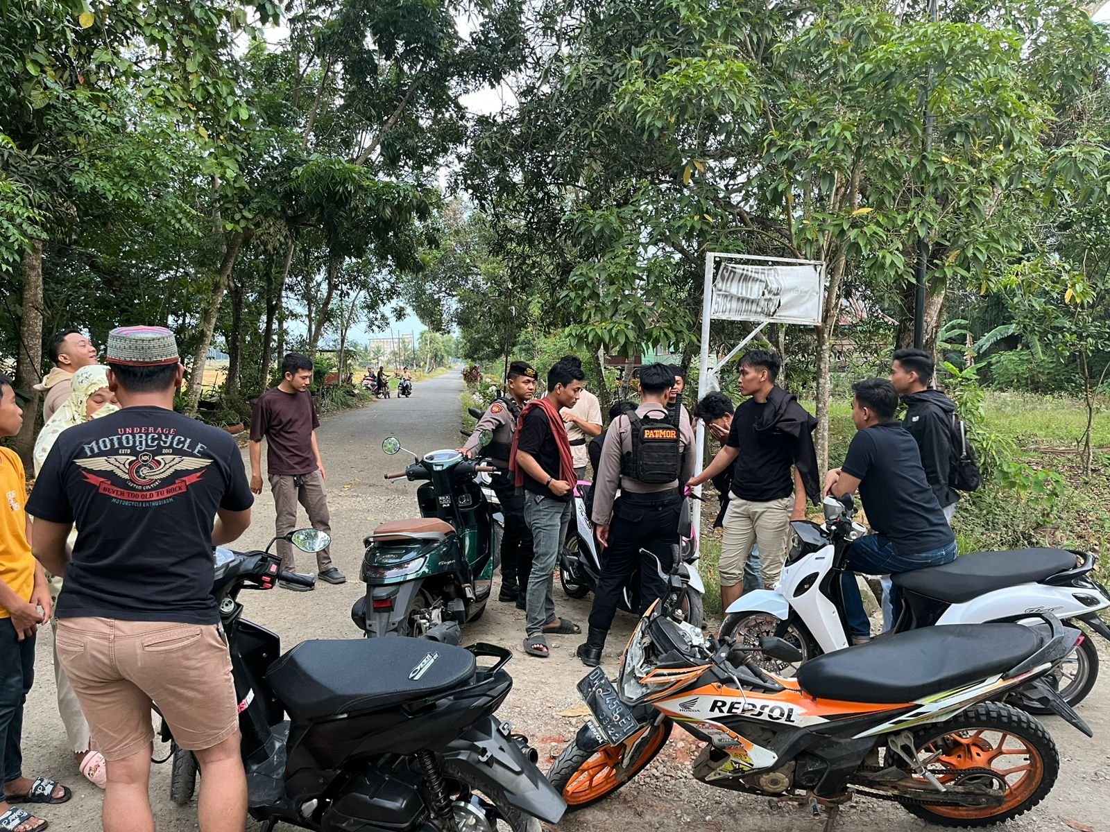 Satlantas Polres Bone Bubarkan Balap Liar yang Resahkan Warga Desa Mallari, 8 Motor Diamankan