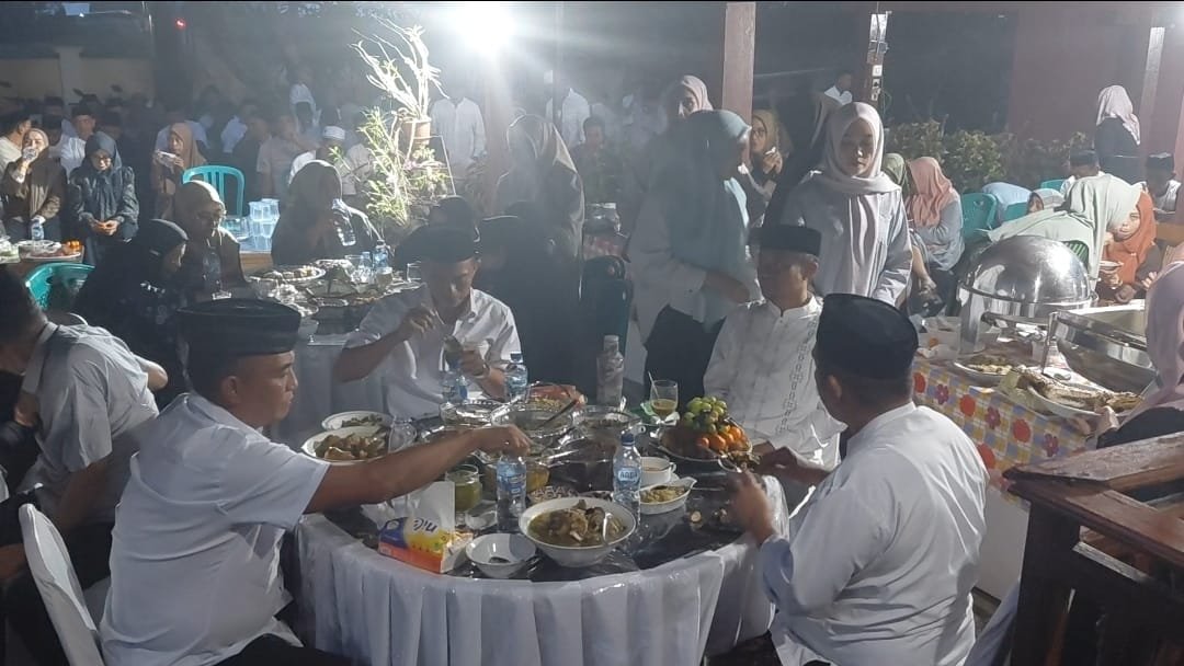 Sukses Sebagai Pengusaha, Saudara Bupati Bone Gelar Buka Puasa Bersama