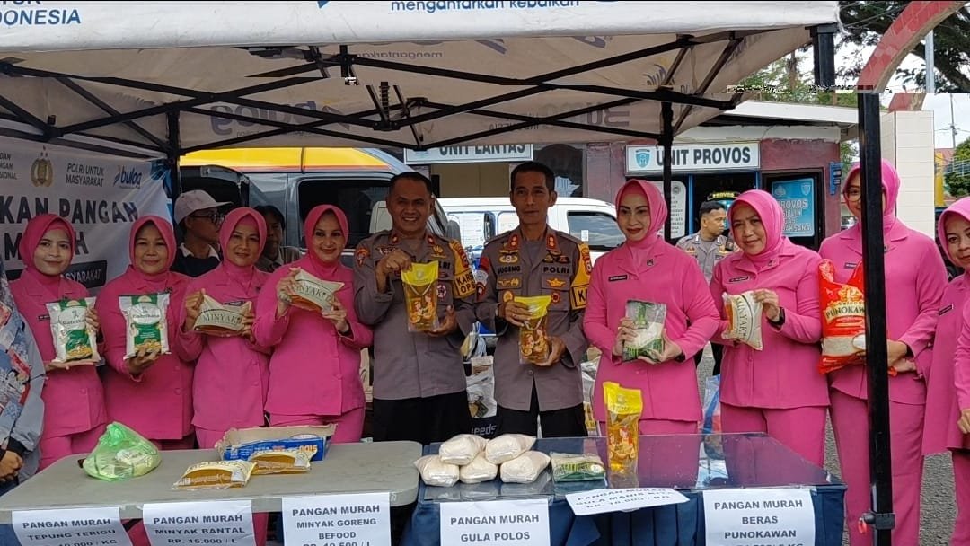 Polres Bone Gelar Gerakan Pangan Murah Serentak, Hadirkan Bahan Pokok Harga Terjangkau untuk Masyarakat