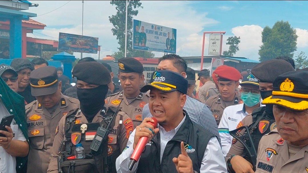 Pelabuhan Bajoe Ditutup Total 10 April 2026, Aliansi Masyarakat Bajoe Gelar Unjuk Rasa Tolak Penutupan Total.