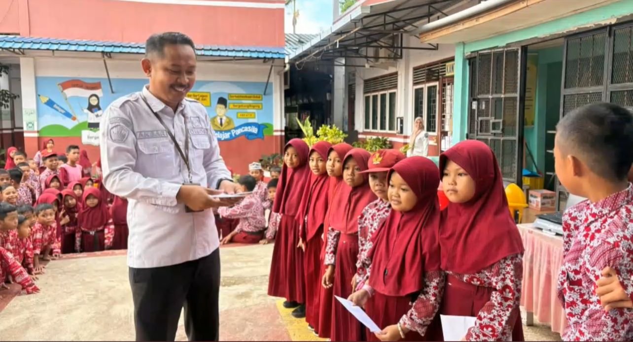Ikuti Jejak Bupati Bone, SD Inp.12/79 Macanang Berikan Reward kepada Siswa/i yang telah khatam Al-Quran Selama Bulan Ramadhan 1447 H dan Siswa Kelas 2 Full Puasanya