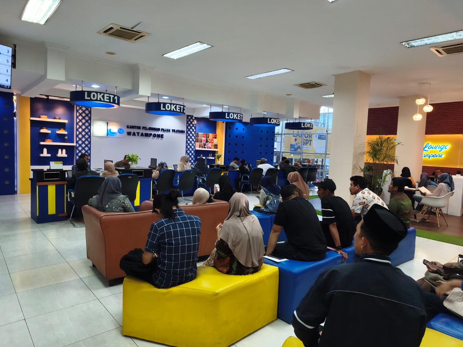 Jelang Batas Akhir 30 April 2026, KPP Pratama Watampone Dipadati Wajib Pajak Lapor SPT Tahunan