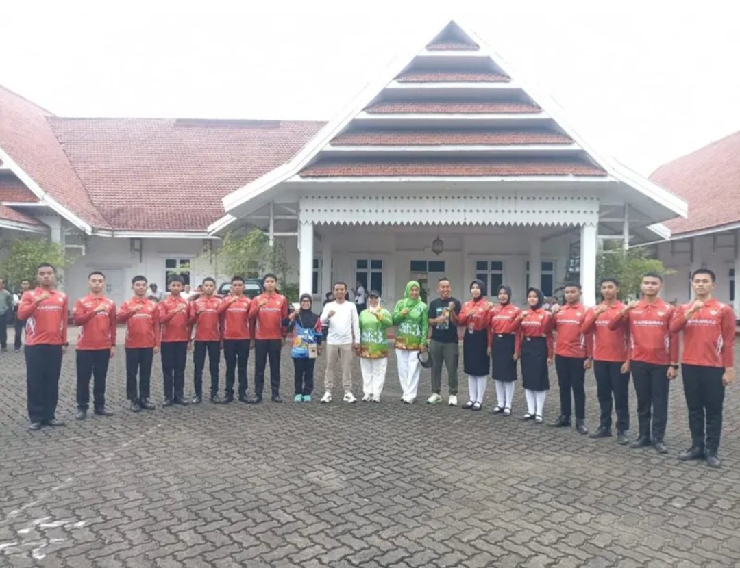 Bawa Nama Baik Daerah, Bupati Bone Lepas Tim Paskibraka SMAN 13 ke Tingkat Provinsi