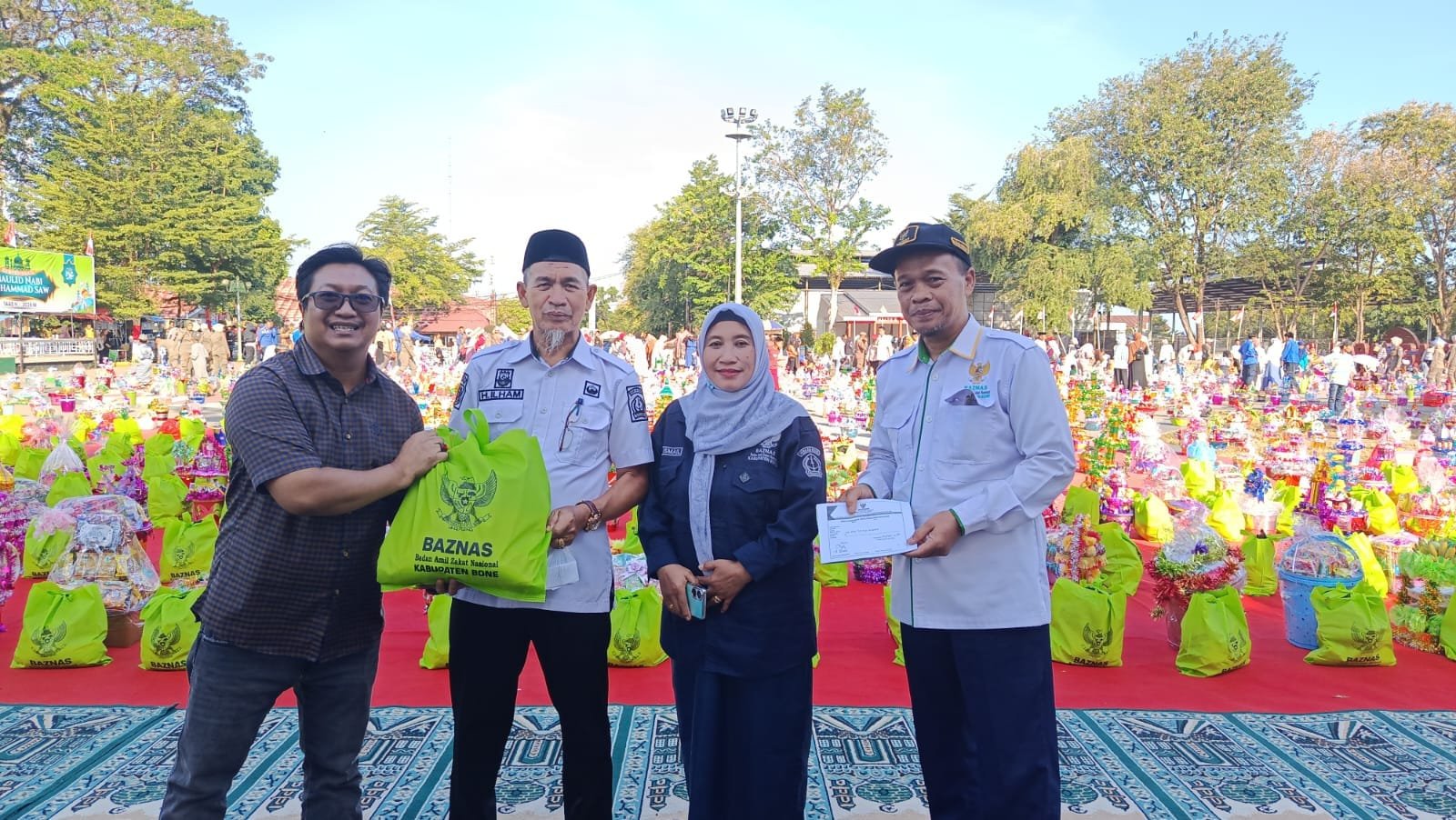 Maulid Nabi, BAZNAS Manfaat Moment Berkah Serahkan 500 Paket Konsumtif kepada Mustahik